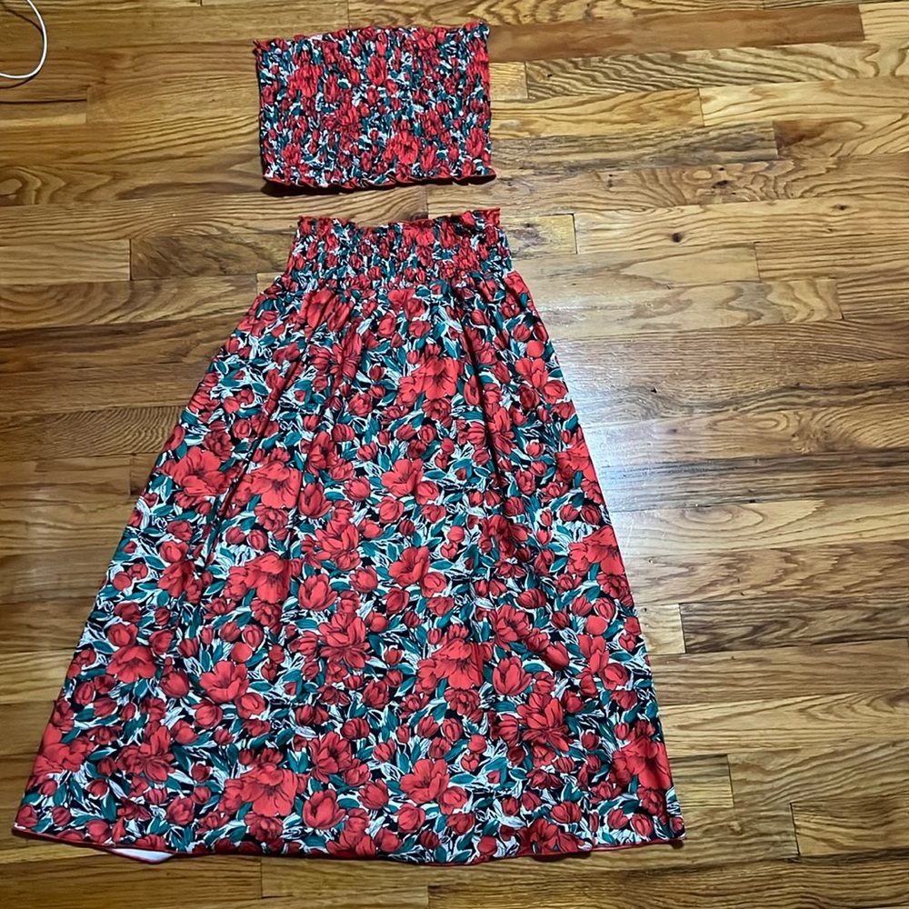 Brand new with tag strapless crop top and pull on skirt red floral set, size S